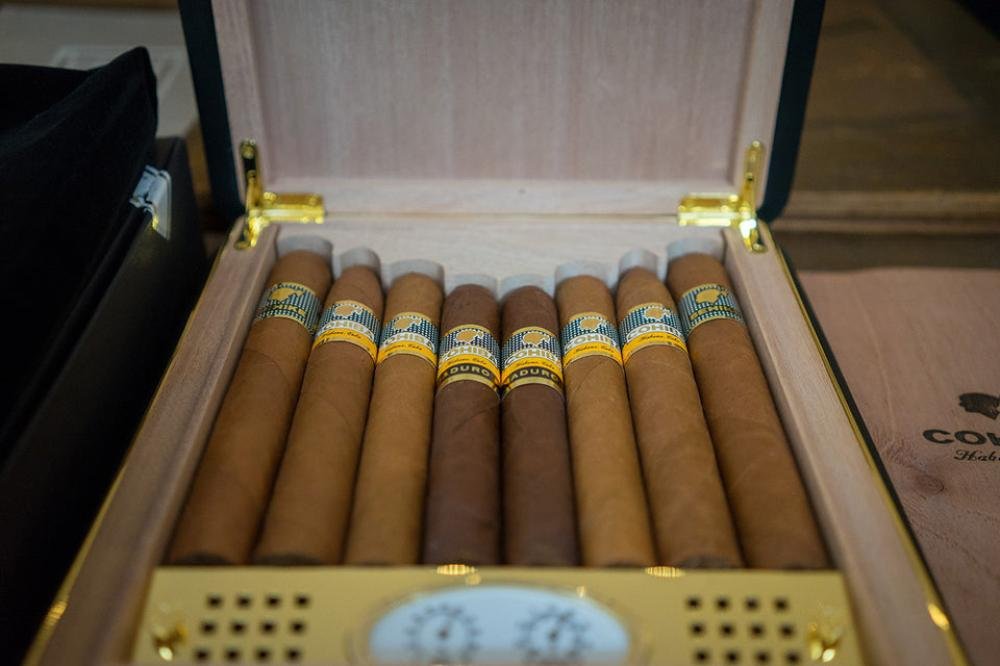 COHIBA 50 ANIVERSARIO TRAVEL HUMIDOR - Image 4