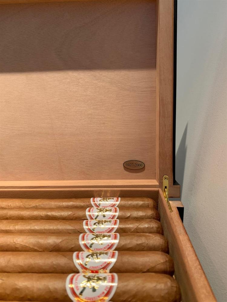 HOYO DE MONTERREY MARAVILLAS - COLECCIÓN HABANOS 2015 BOOK - Image 4