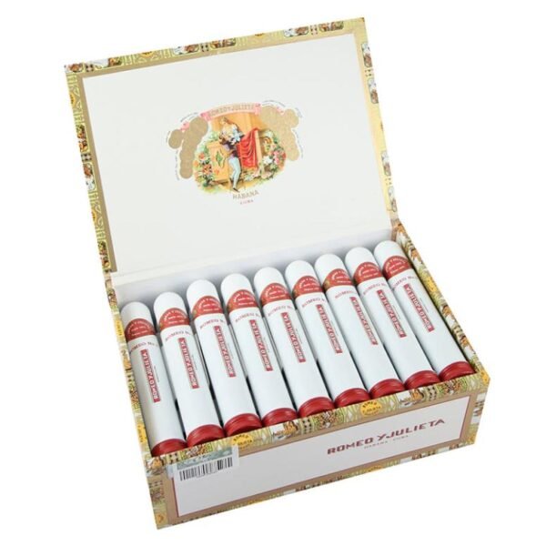 ROMEO Y JULIETA NO. 3 CIGAR AT
